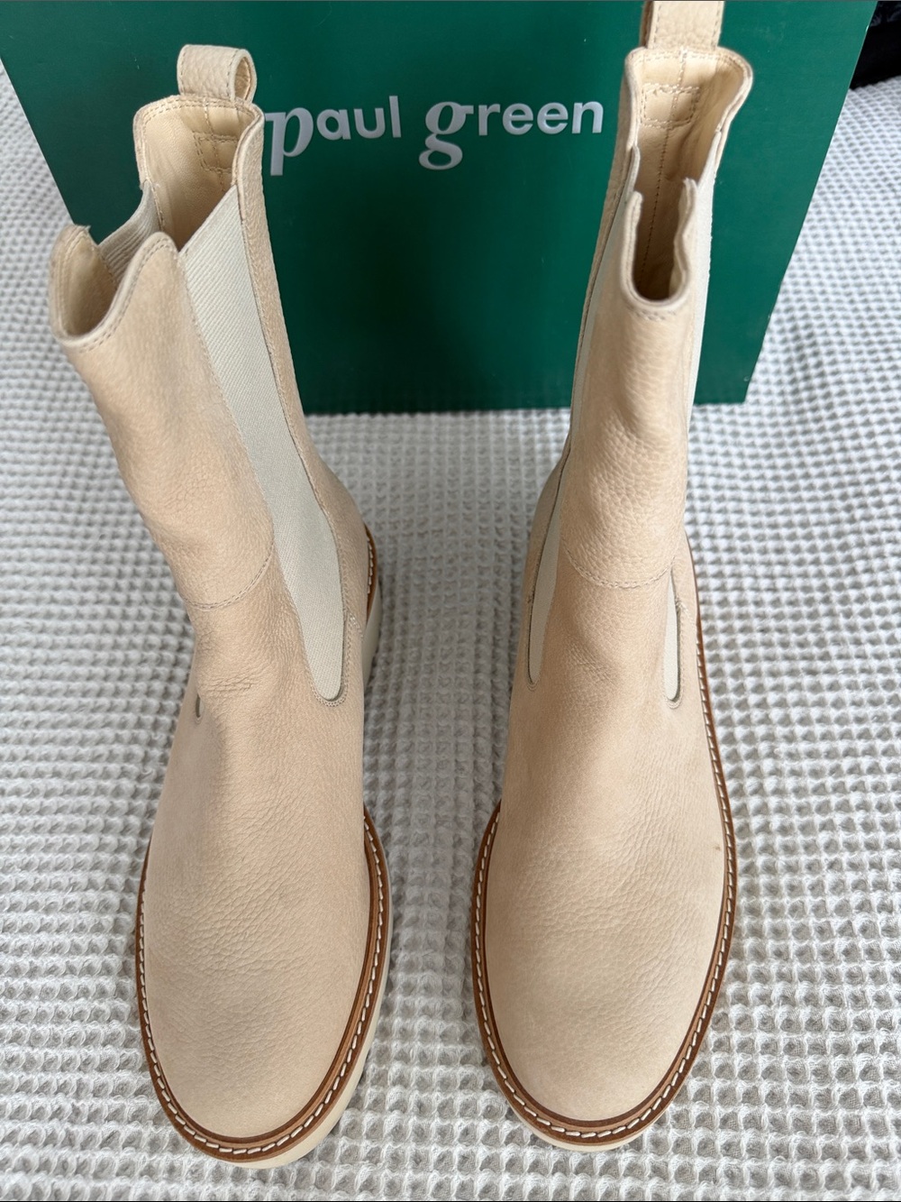 Paul Green Cream Leather Chelsea Ankle Boots